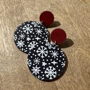 NWT Black snowflake Wooden Dangle Earrings